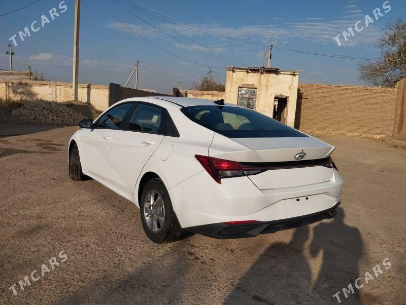Hyundai Elantra 2022 - 240 000 TMT - Ёлётен - img 2