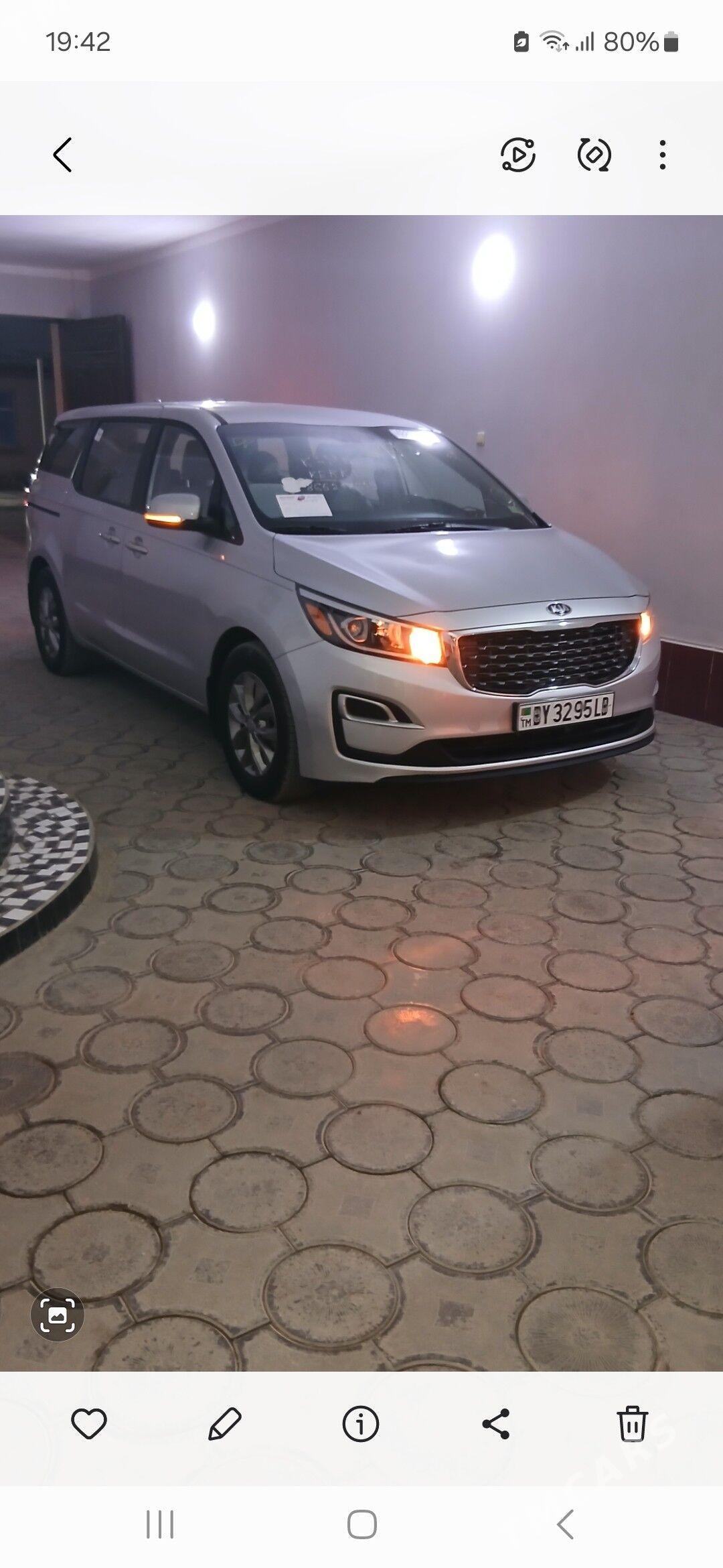 Kia Sedona 2021 - 305 000 TMT - Kerki - img 2