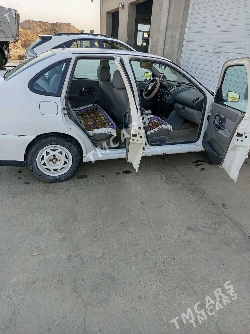 Volkswagen Polo 2001 - 30 000 TMT - Дянев - img 3