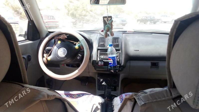 Volkswagen Polo 2001 - 30 000 TMT - Дянев - img 6