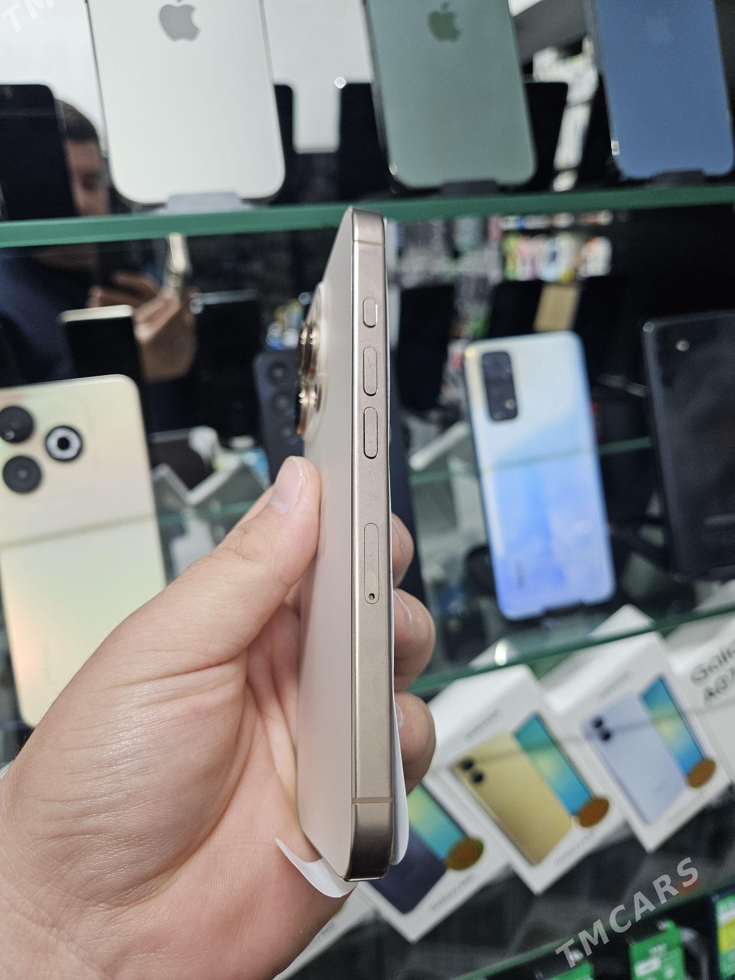 16 PRO ZA/A 100 - Mary - img 2