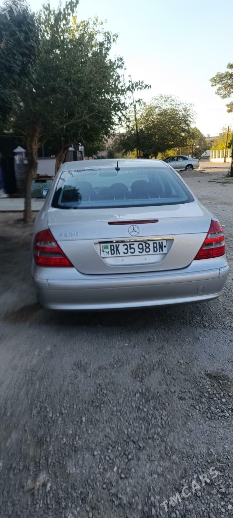 Mercedes-Benz E320 2003 - 120 000 TMT - Balkanabat - img 5