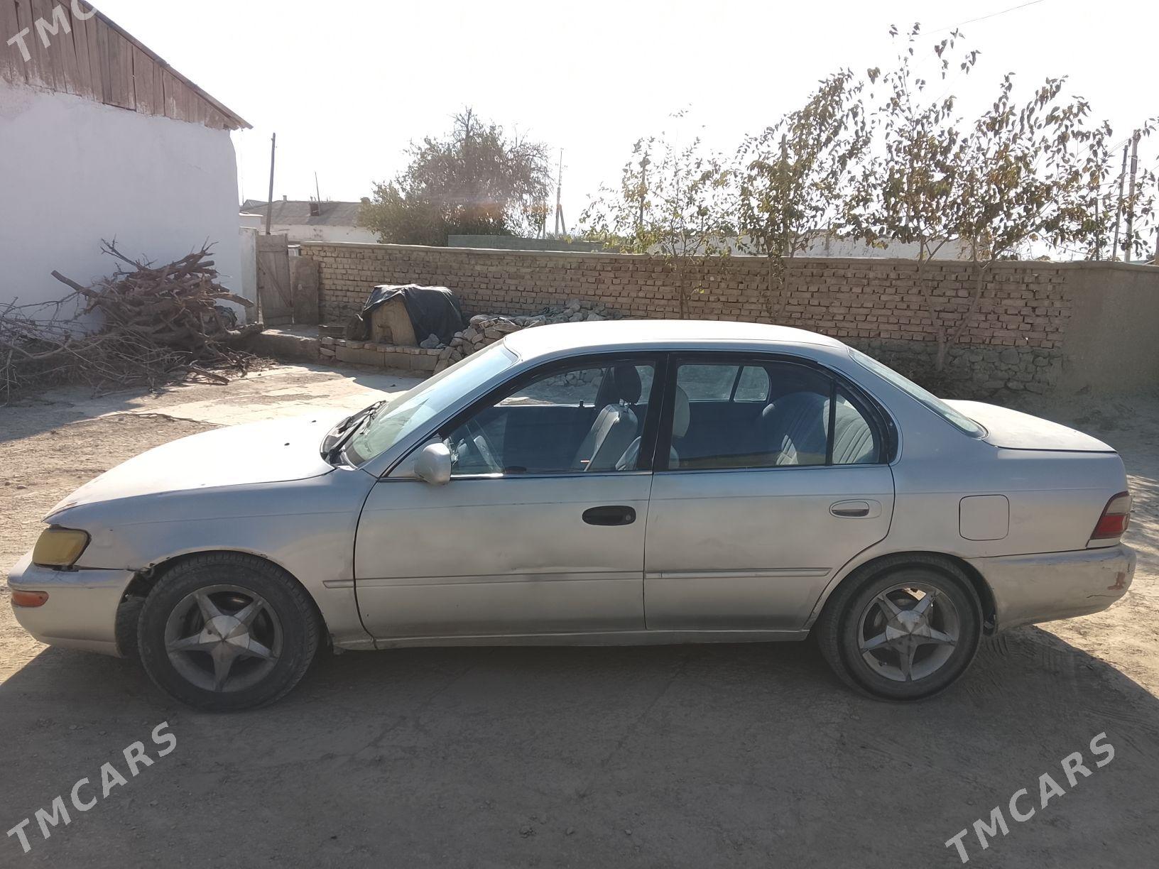 Toyota Corolla 1994 - 30 000 TMT - Bäherden - img 4