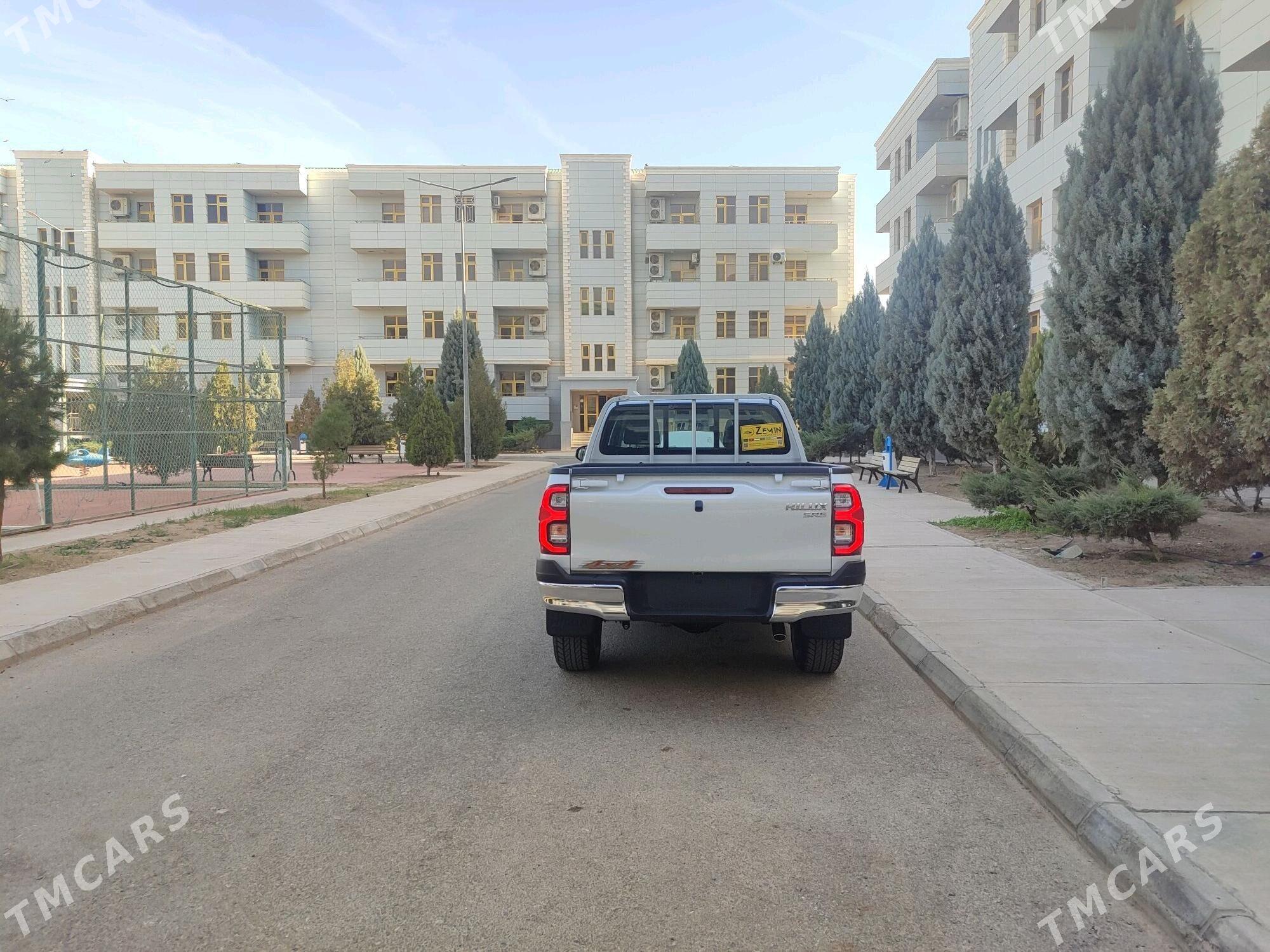 Toyota Hilux 2025 - 685 000 TMT - Мары - img 3