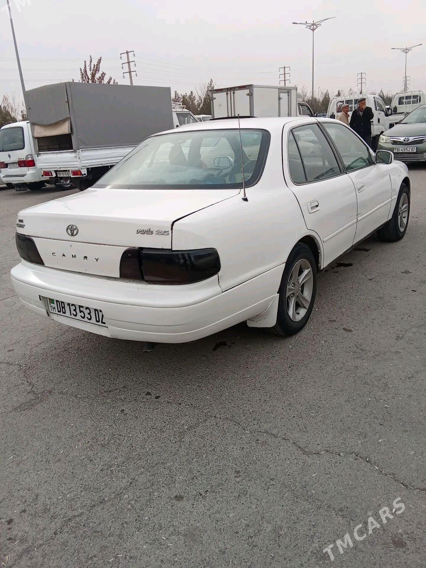 Toyota Camry 1995 - 68 000 TMT - Болдумсаз - img 1