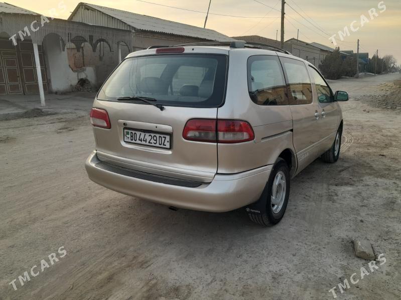 Toyota Sienna 2001 - 143 000 TMT - Дашогуз - img 2
