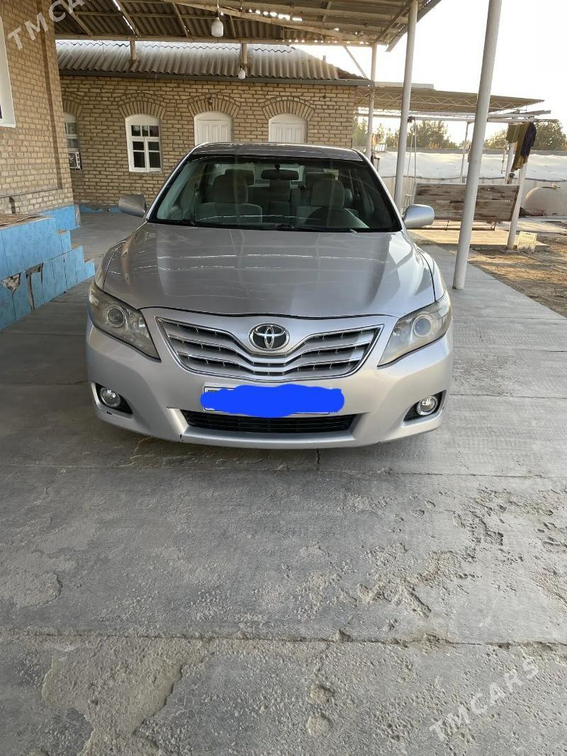 Toyota Camry 2011 - 200 000 TMT - Сакарчага - img 4