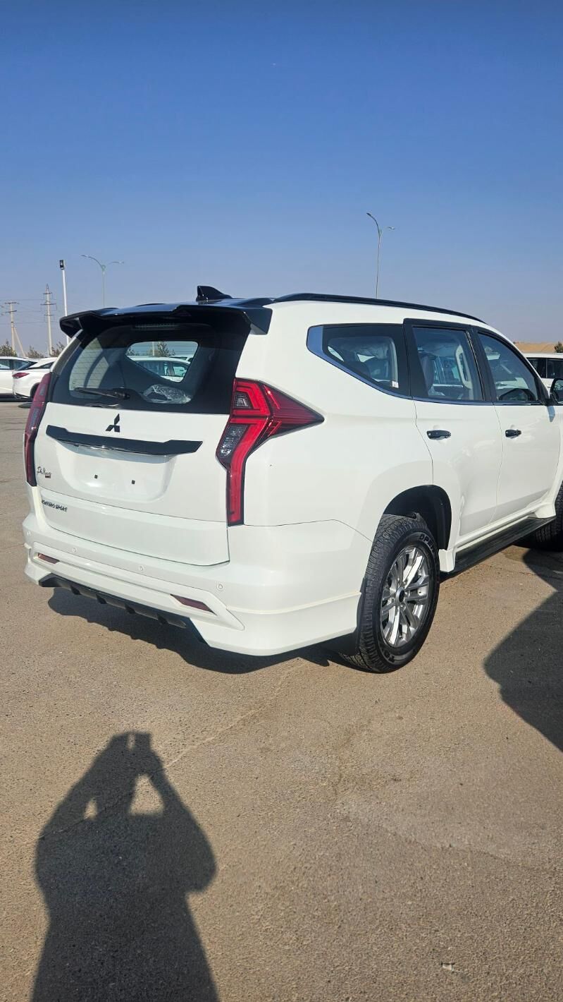 Mitsubishi Montero Sport 2023 - 532 000 TMT - Aşgabat - img 3