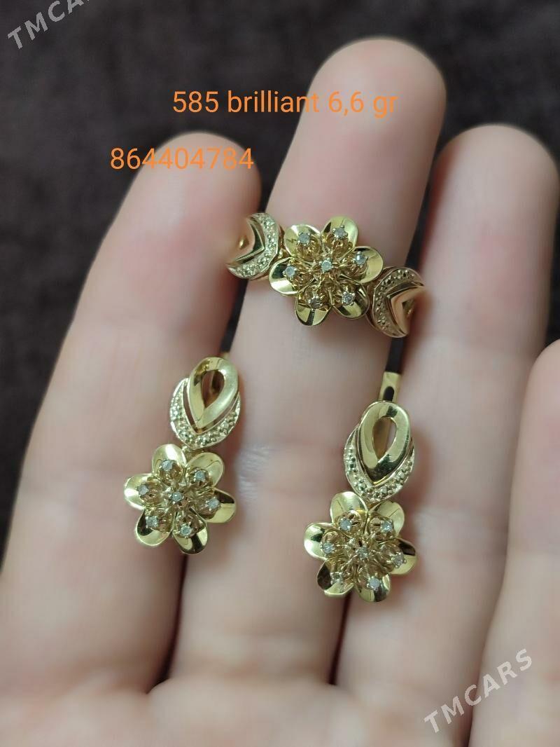 gyzyl kamplekt - Parahat 2 - img 1