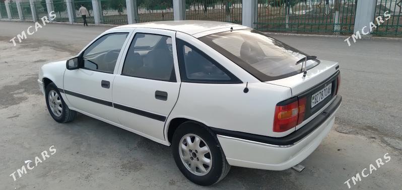 Opel Vectra 1992 - 29 000 TMT - Sarahs - img 3