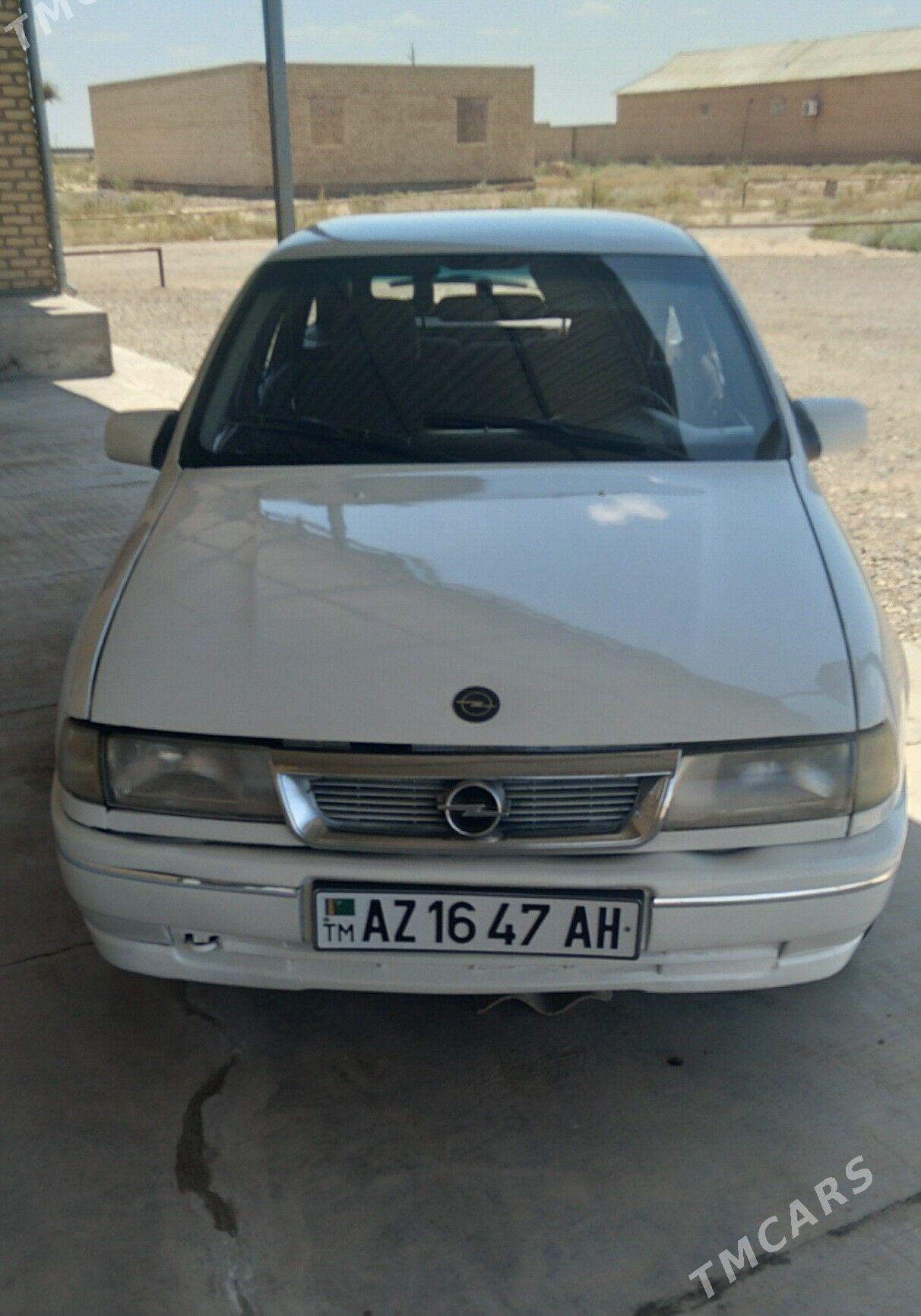 Opel Vectra 1992 - 29 000 TMT - Sarahs - img 1