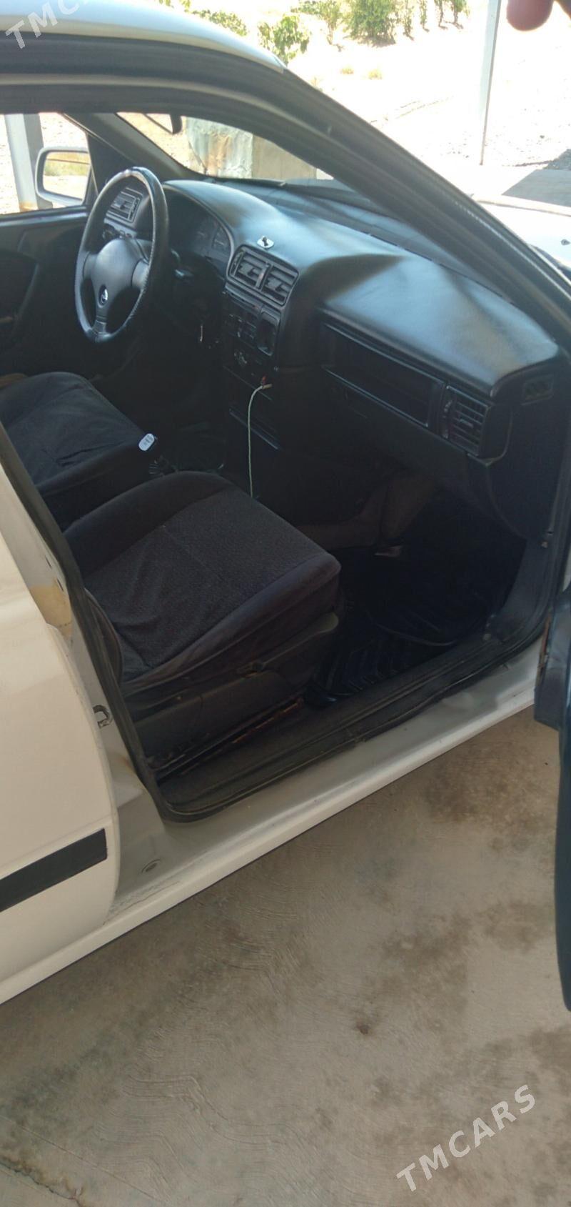 Opel Vectra 1992 - 29 000 TMT - Sarahs - img 5