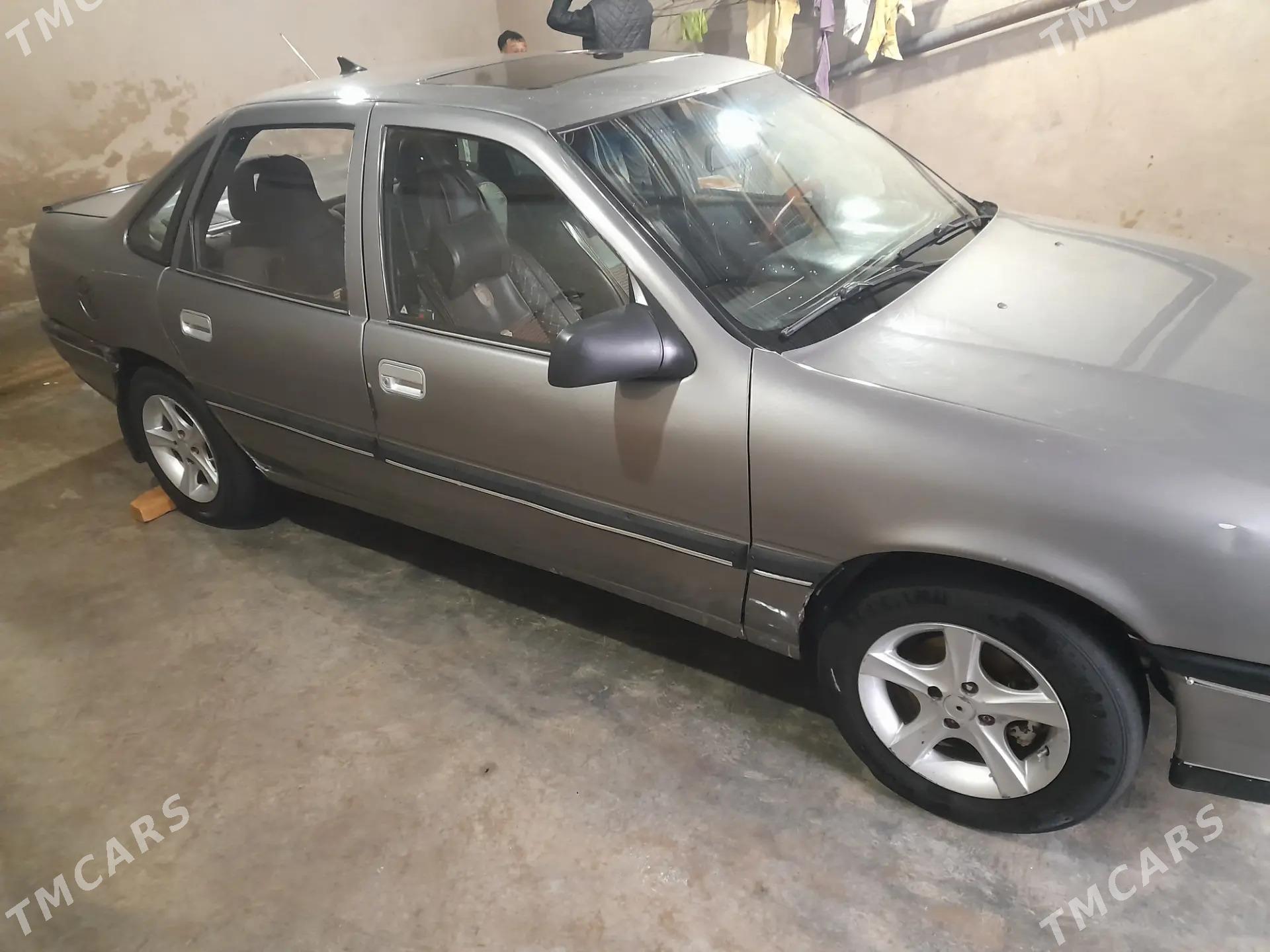 Opel Vectra 1989 - 35 000 TMT - Чарджоу - img 2