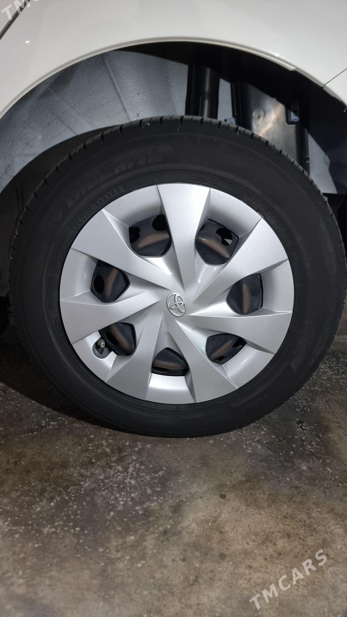 Toyota Yaris 2020 - 210 000 TMT - Aşgabat - img 9