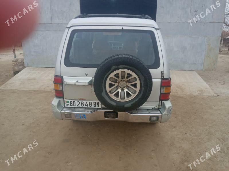 Mitsubishi Montero 1995 - 70 000 TMT - Bereket - img 2