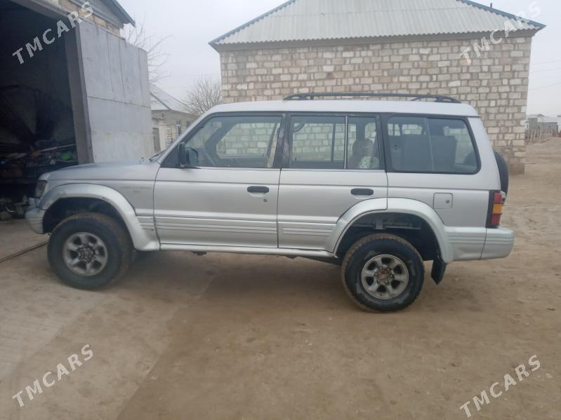 Mitsubishi Montero 1995 - 70 000 TMT - Bereket - img 3