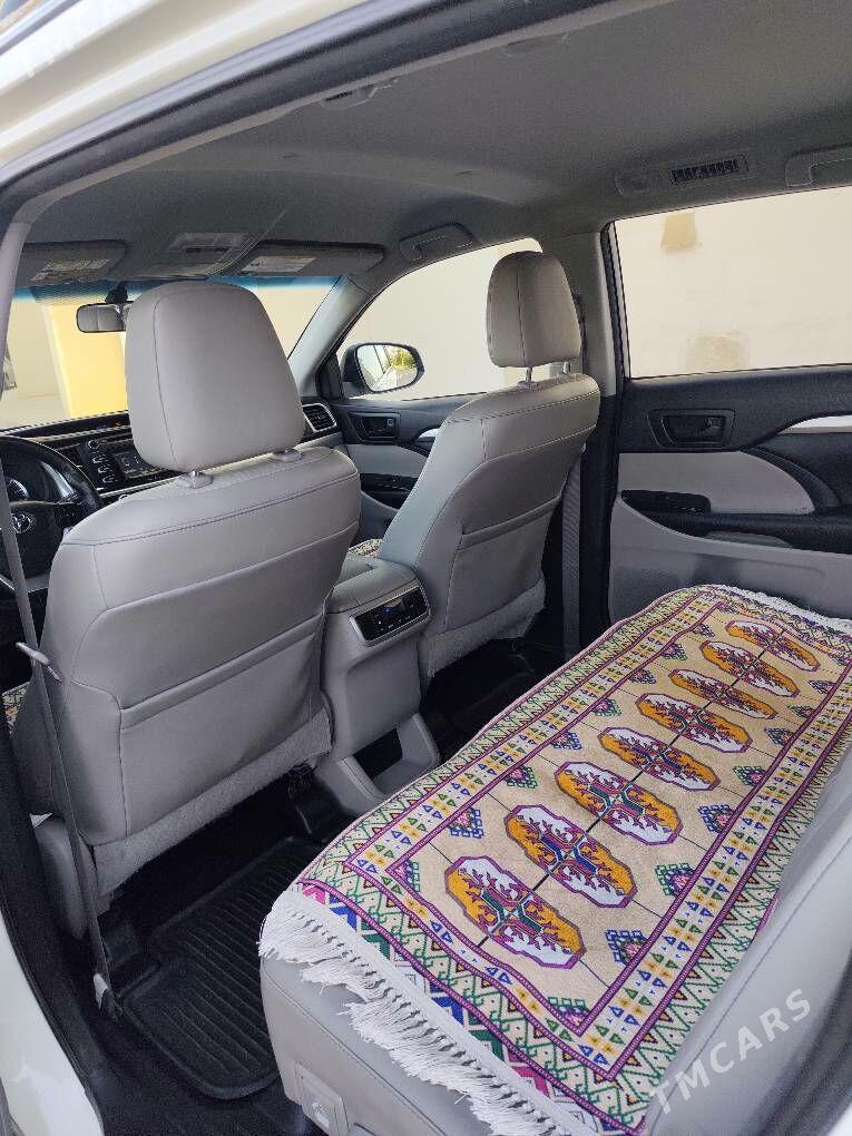 Toyota Highlander 2016 - 420 000 TMT - Çärjew - img 5