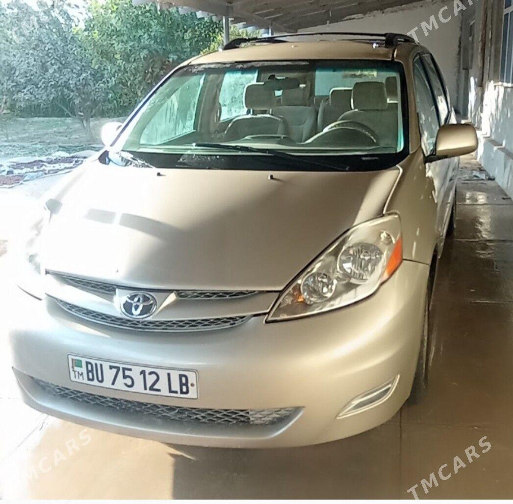 Toyota Sienna 2008 - 240 000 TMT - Dostluk - img 4
