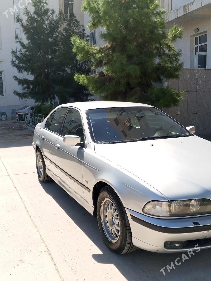 BMW E39 2000 - 130 000 TMT - Balkanabat - img 5