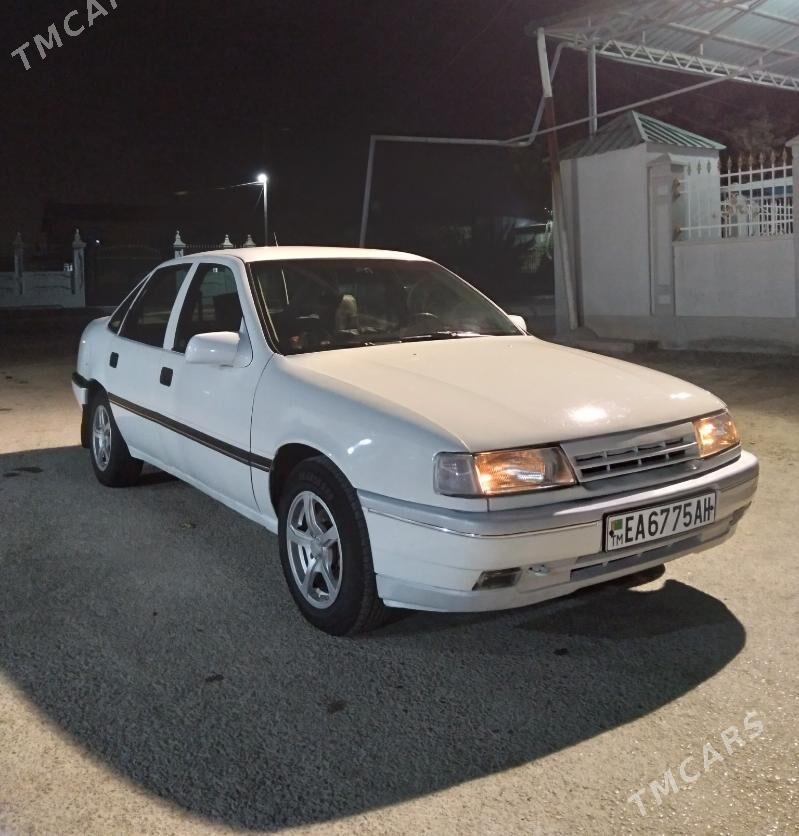 Opel Vectra 1992 - 47 000 TMT - Бахарден - img 1