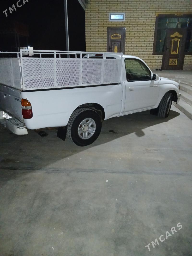 Toyota Tacoma 2002 - 105 000 TMT - Сакарчага - img 1