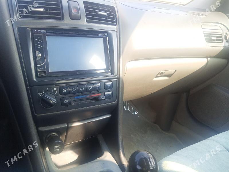 Nissan Maxima 2001 - 110 000 TMT - Балканабат - img 4