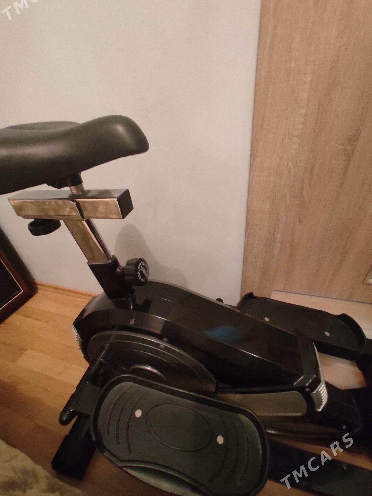 Велотренажёр  лыжи. Б.у. - 30 мкр - img 2