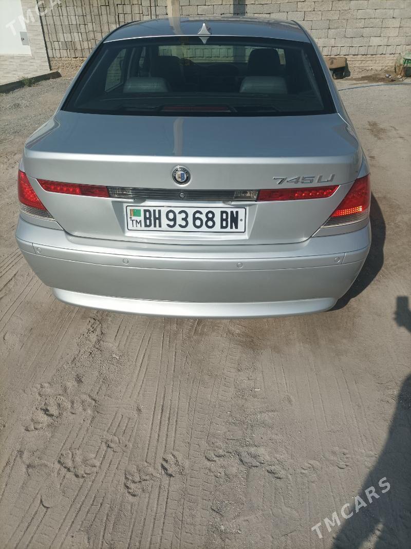 BMW 745 2004 - 100 000 TMT - Балканабат - img 4