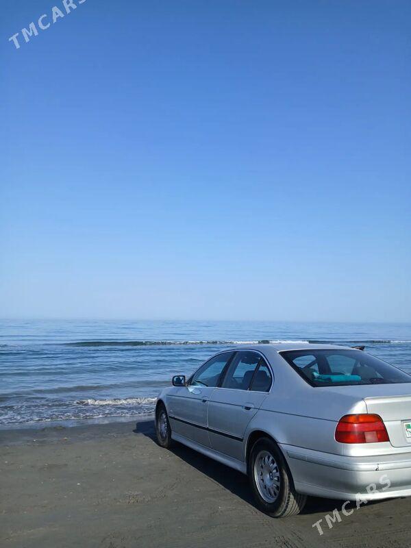 BMW E39 1996 - 90 000 TMT - Türkmenbaşy - img 4