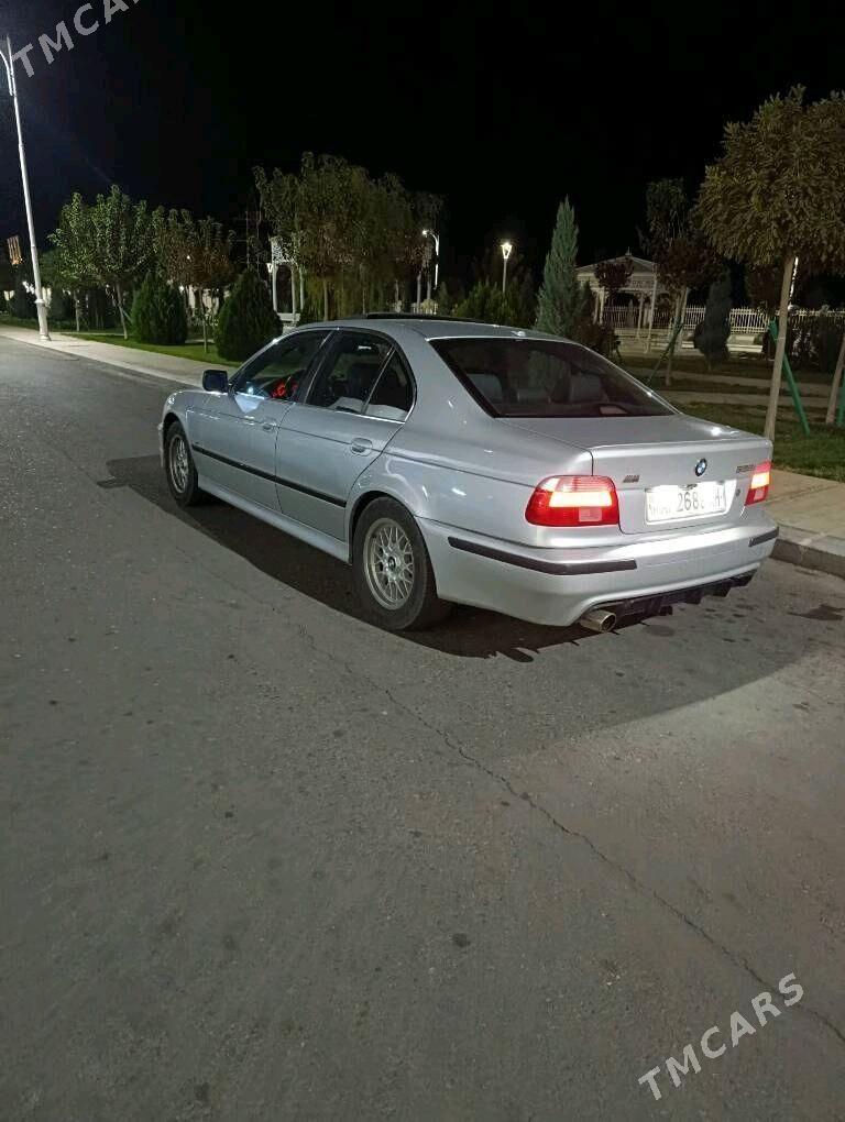 BMW E39 2000 - 130 000 TMT - Türkmenbaşy - img 3
