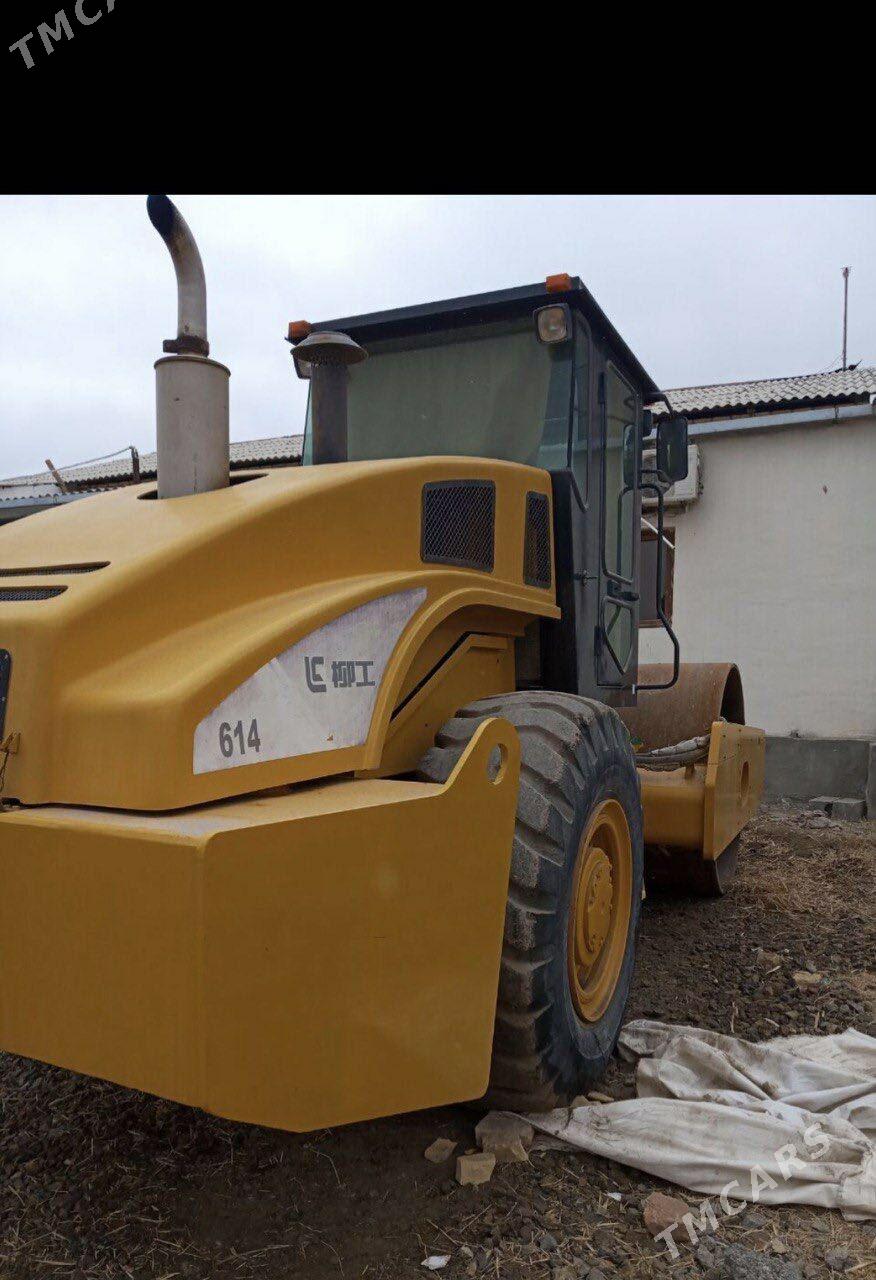 LiuGong CLG 6114E 2012 - 460 000 TMT - Daşoguz - img 4