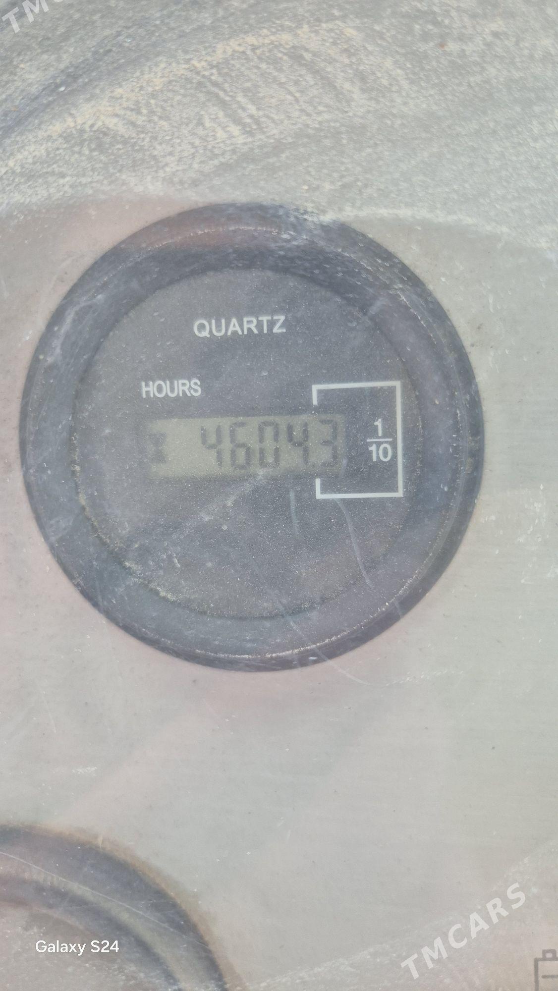 LiuGong CLG 6114E 2012 - 460 000 TMT - Daşoguz - img 2