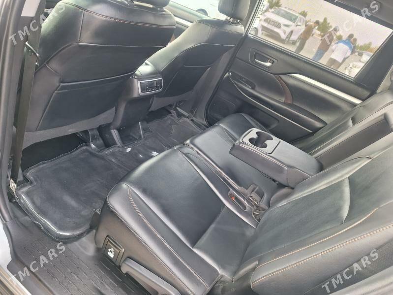 Toyota Highlander 2019 - 485 000 TMT - Дянев - img 4
