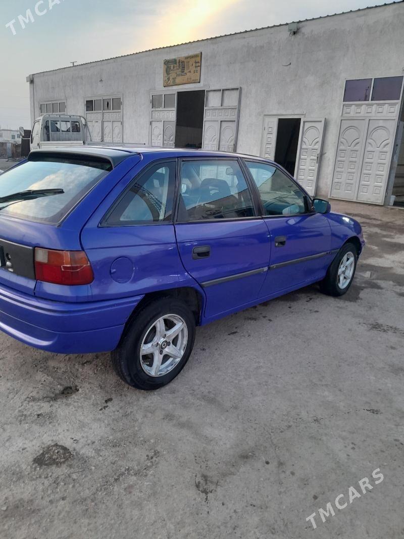 Opel Astra 1996 - 45 000 TMT - Дашогуз - img 8