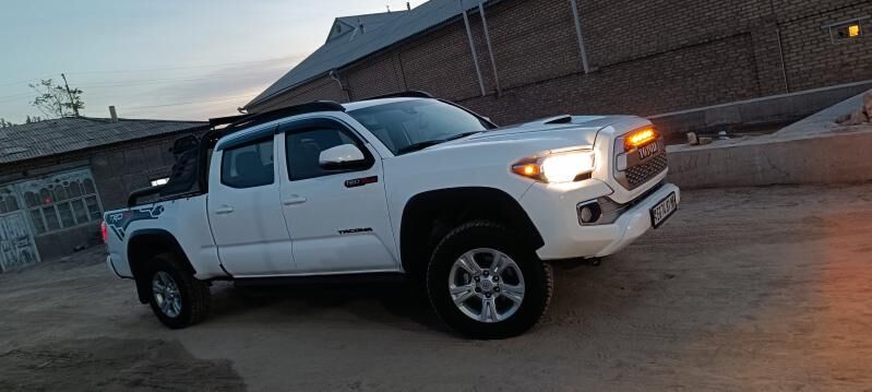 Toyota Tacoma 2018 - 400 000 TMT - Мары - img 6