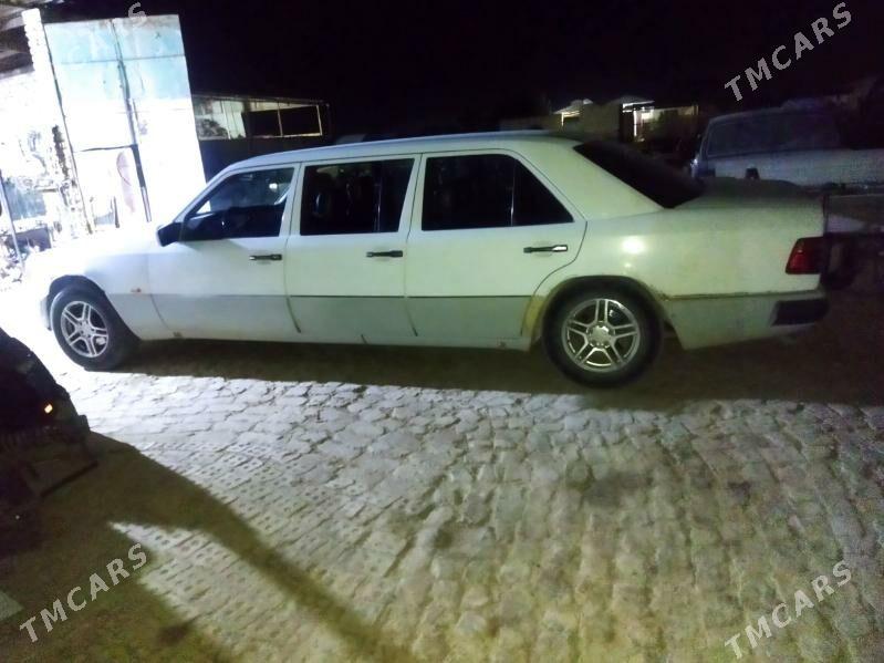 Mercedes-Benz 230E 1993 - 70 000 TMT - Mary - img 1