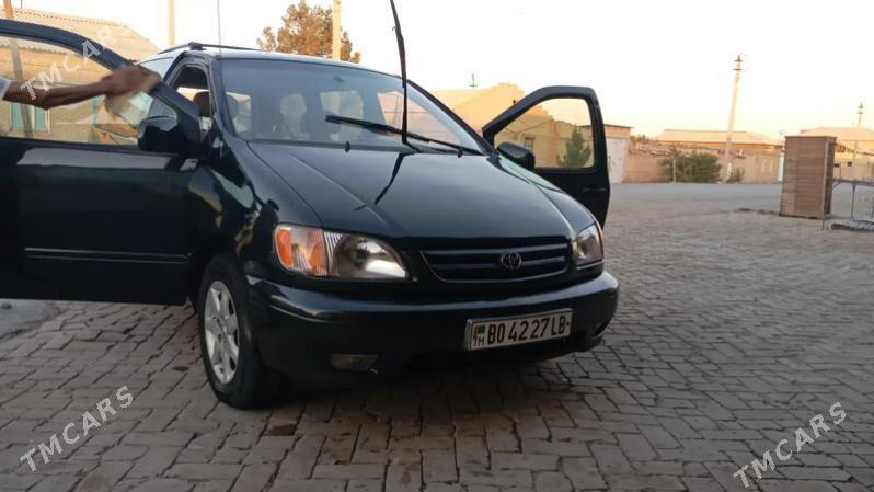 Toyota Sienna 2003 - 160 000 TMT - Garabekewül - img 3