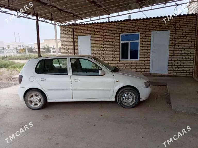 Volkswagen Polo 1999 - 13 000 TMT - Ак-Бугдайский этрап - img 5