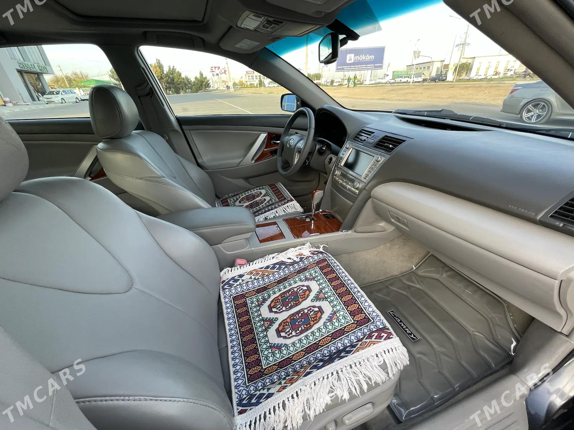 Toyota Camry 2011 - 230 000 TMT - Мары - img 8