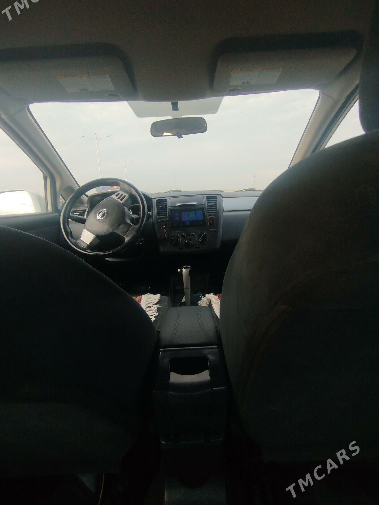 Nissan Versa 2010 - 120 000 TMT - Анев - img 3