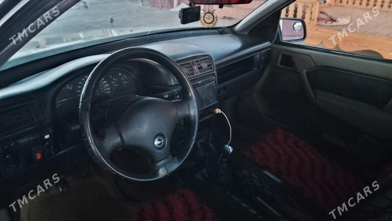Opel Vectra 1990 - 40 000 TMT - Мургап - img 10