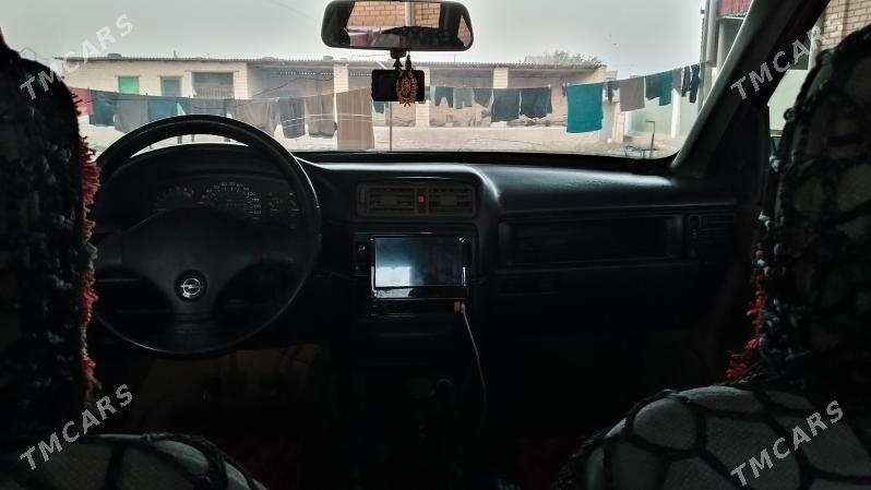 Opel Vectra 1990 - 40 000 TMT - Мургап - img 8