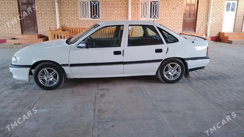 Opel Vectra 1990 - 40 000 TMT - Мургап - img 2
