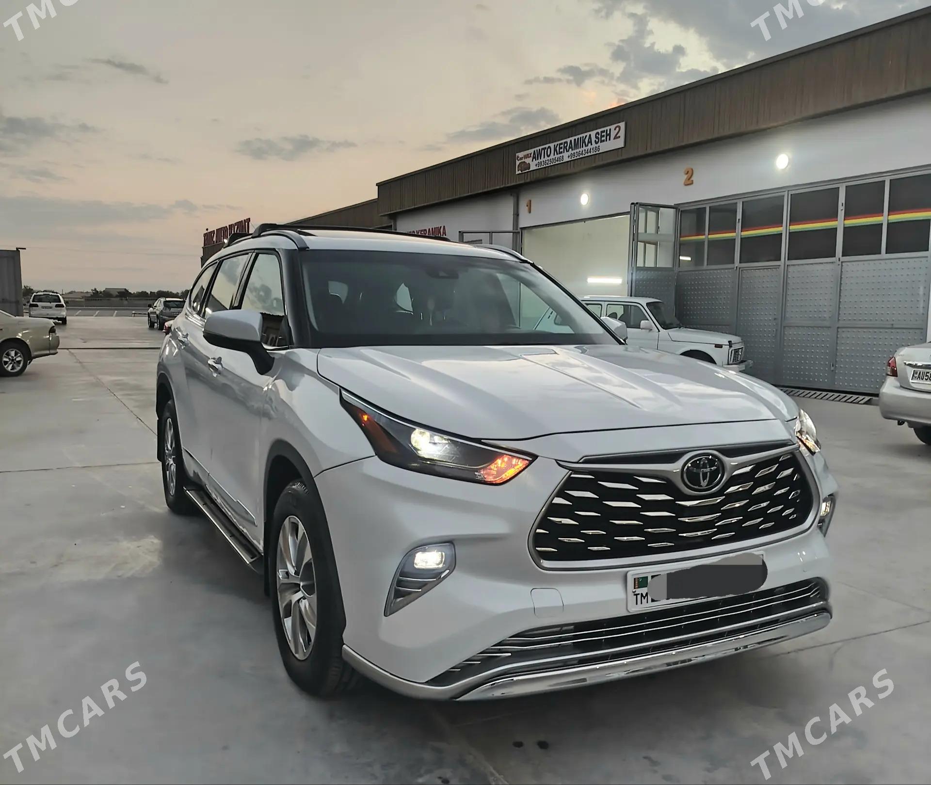 Toyota Highlander 2022 - 500 000 TMT - Мары - img 5