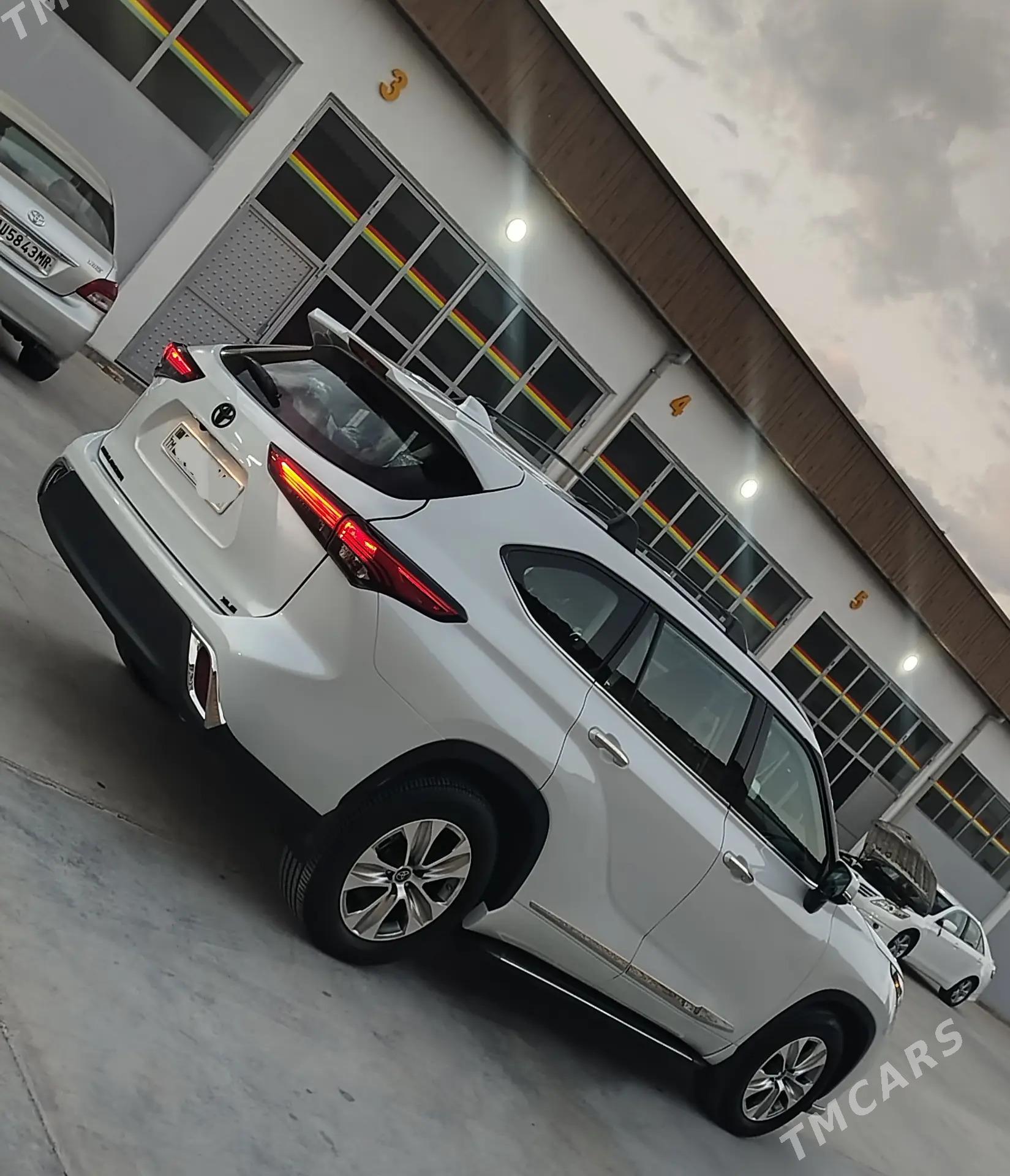 Toyota Highlander 2022 - 500 000 TMT - Мары - img 2