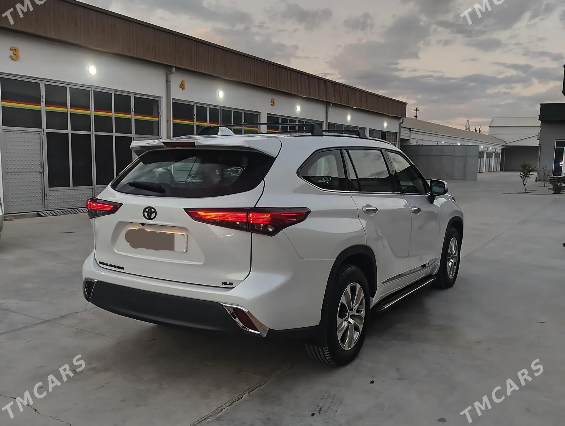 Toyota Highlander 2022 - 500 000 TMT - Мары - img 3