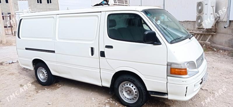 Toyota Hiace 2001 - 100 000 TMT - Мары - img 3