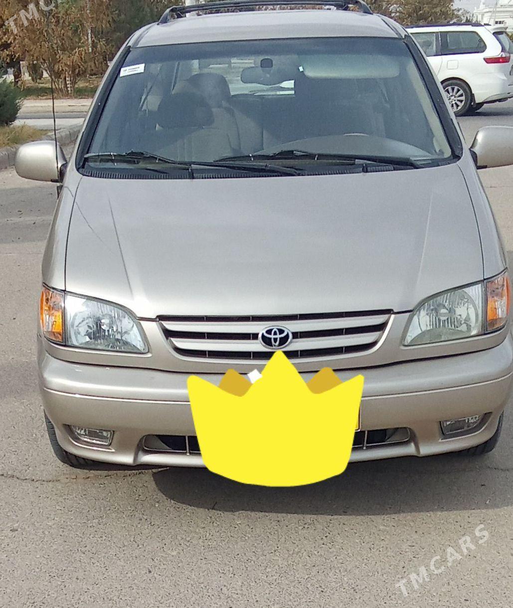 Toyota Sienna 2001 - 180 000 TMT - Мары - img 1