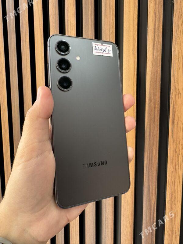 S24 8/256 - Mary - img 1