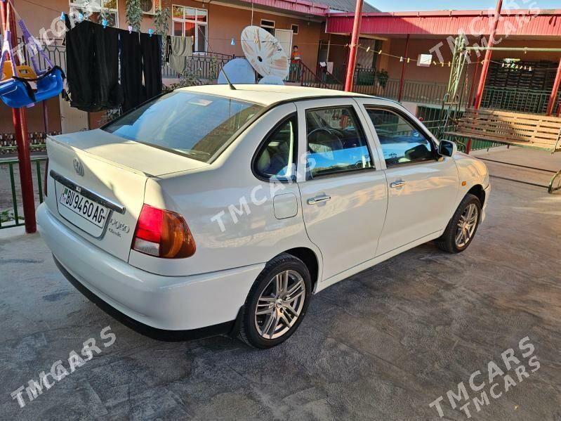 Volkswagen Polo 1999 - 50 000 TMT - Гурбансолтан Едже - img 2
